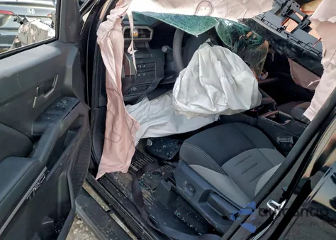 2025 Toyota Tacoma Double Cab z USA, uszkodzony, nr VIN 3TMLB5JNXSM172177